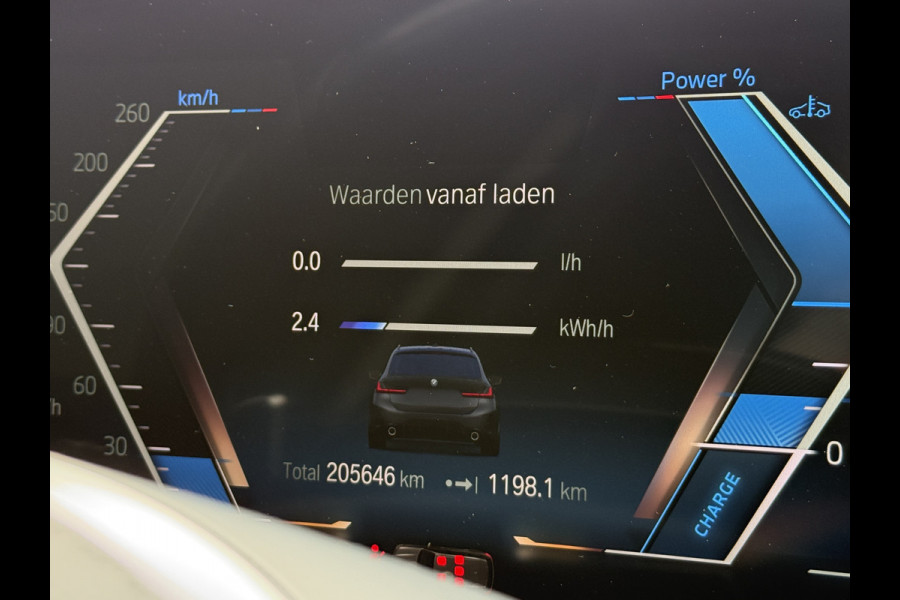BMW 3 Serie Touring 330e | M-pakket | Lederen sportstoelen | Harman/Kardon | Sfeerverlichting | Full LED
