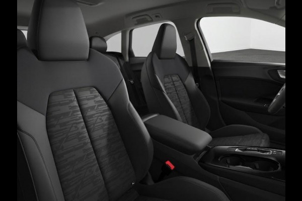 Audi A5 Avant Advanced edition e-hybrid 220 kW / 299 PK Avant 7 | Techniekpakket plus | Stoelen voor elektrisch | Geheugenpakket | Privacy glas |