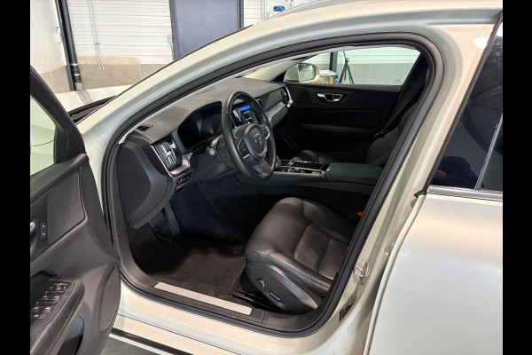 Volvo V60 T6 Aut. Plug-in Hybrid Inscription Leder Parkeercamera 340pk
