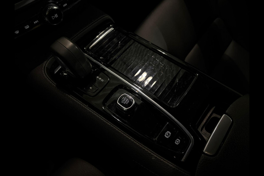 Volvo V60 T6 Aut. Plug-in Hybrid Inscription Leder Parkeercamera 340pk