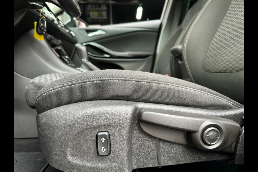 Opel Astra Sports Tourer 1.4 Business+ Automaat Airco Navi Camera Trekhaak