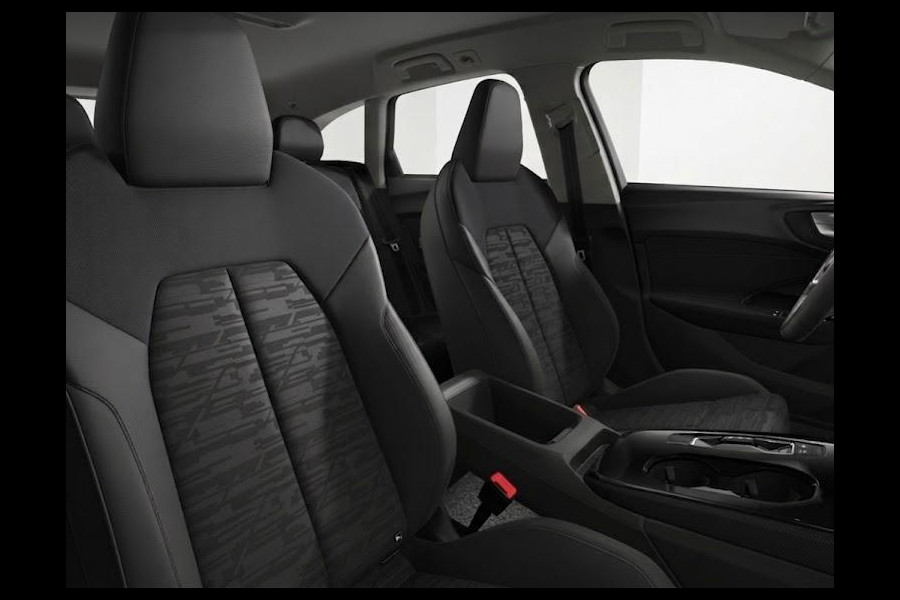 Audi A5 Avant Advanced edition e-hybrid 220 kW / 299 PK Avant 7 | Techniekpakket plus | Stoelen voor eletrisch | Geheugenpakket | Voorventilatie comfort |