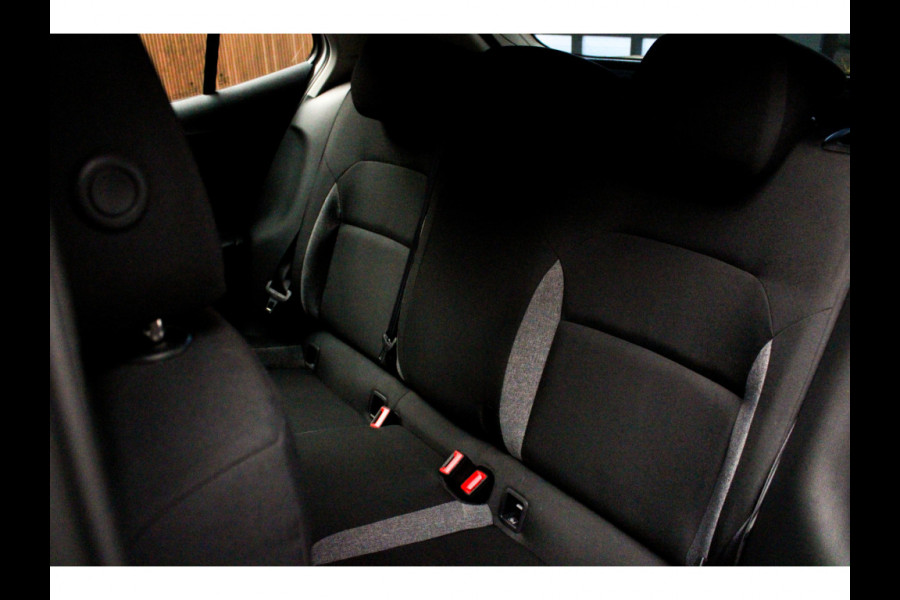 Škoda Fabia 1.0 Navi Airco Stoelverwarm. PDC Cruise Carplay BTW auto