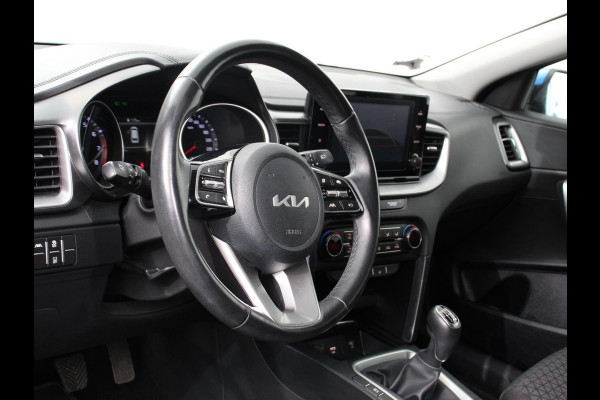 Kia Ceed Sportswagon 1.0 T-GDi DynamicLine Navigatie Apple Carplay/Android auto Climate control Adaptieve Cruise control LED Achteruitrijcamera Stuurverwarming Stoelverwarming Apple Carplay/ Android Auto Lichtmetalen velgen Navigatie Radio
