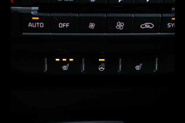 Kia Ceed Sportswagon 1.0 T-GDi DynamicLine Navigatie Apple Carplay/Android auto Climate control Adaptieve Cruise control LED Achteruitrijcamera Stuurverwarming Stoelverwarming Apple Carplay/ Android Auto Lichtmetalen velgen Navigatie Radio