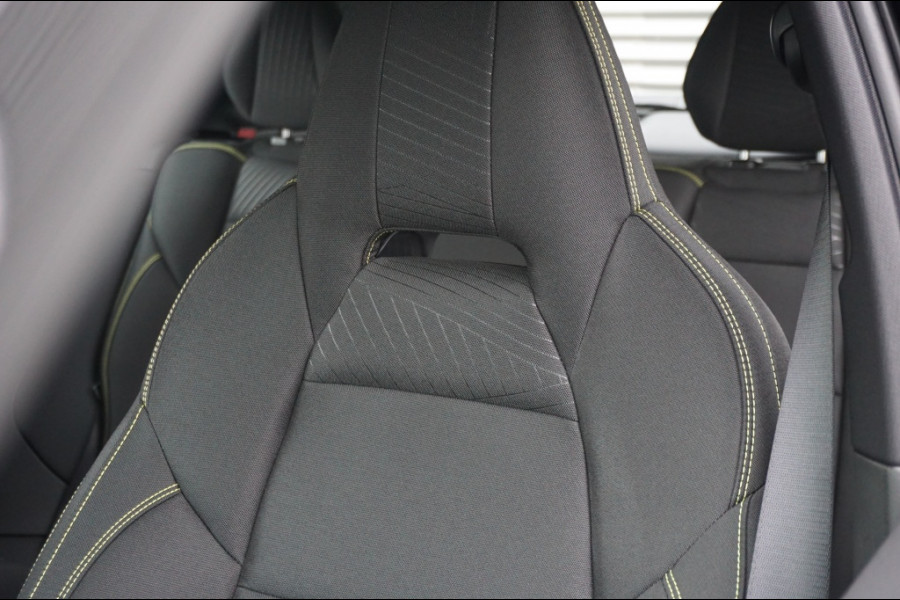 Lynk & Co 01 272PK Core PLUG IN HYBRID | NW MODEL | 1.800 TREKGEWICHT