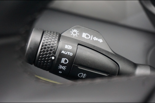 Lynk & Co 01 272PK Core PLUG IN HYBRID | NW MODEL | 1.800 TREKGEWICHT