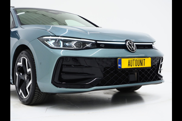 Volkswagen Passat Variant 1.5 eHybrid R-Line Edition | Panoramadak | Vol Leder | Harman/Kardon | HUD | Massage | Trekhaak