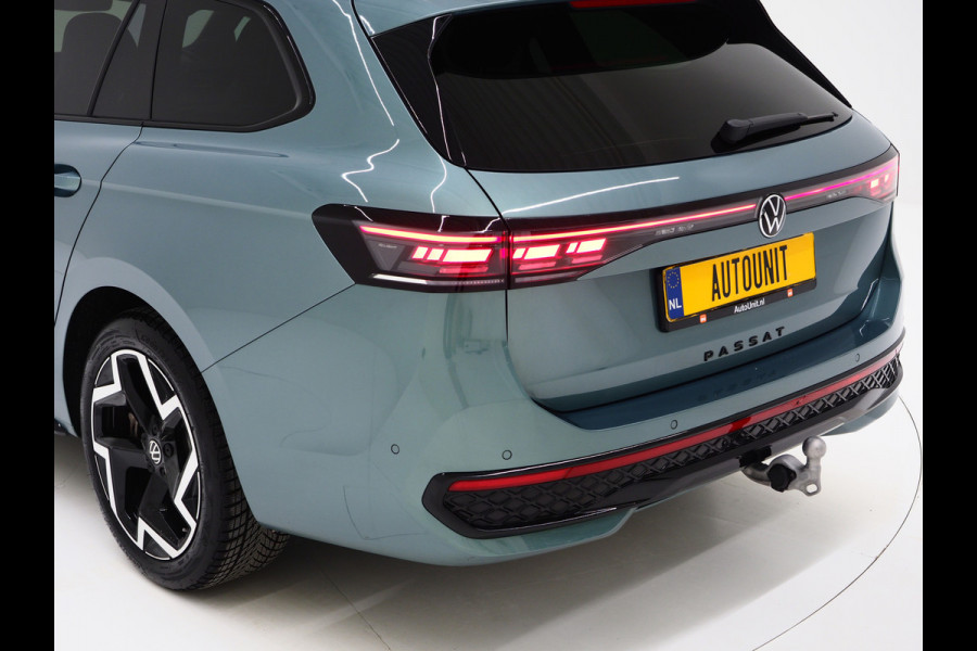 Volkswagen Passat Variant 1.5 eHybrid R-Line Edition | Panoramadak | Vol Leder | Harman/Kardon | HUD | Massage | Trekhaak