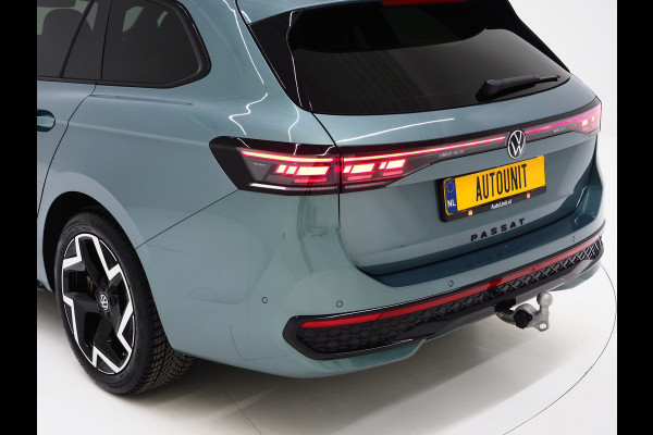 Volkswagen Passat Variant 1.5 eHybrid R-Line Edition | Panoramadak | Vol Leder | Harman/Kardon | HUD | Massage | Trekhaak