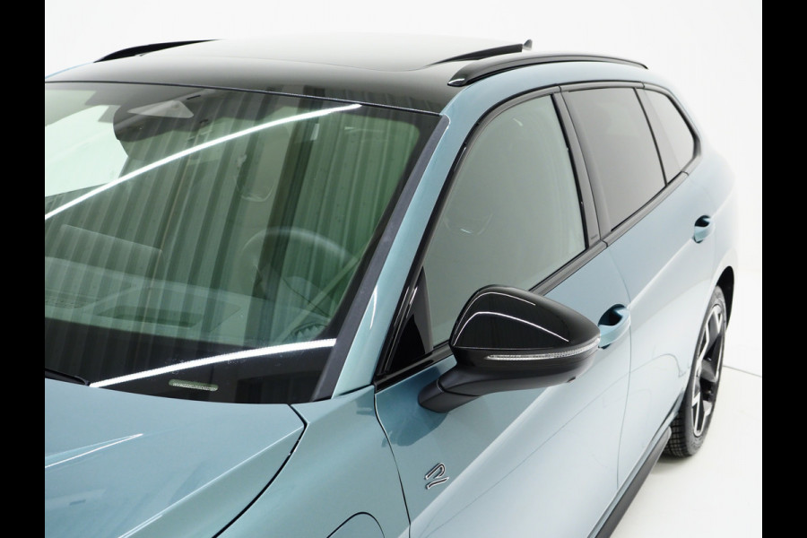 Volkswagen Passat Variant 1.5 eHybrid R-Line Edition | Panoramadak | Vol Leder | Harman/Kardon | HUD | Massage | Trekhaak