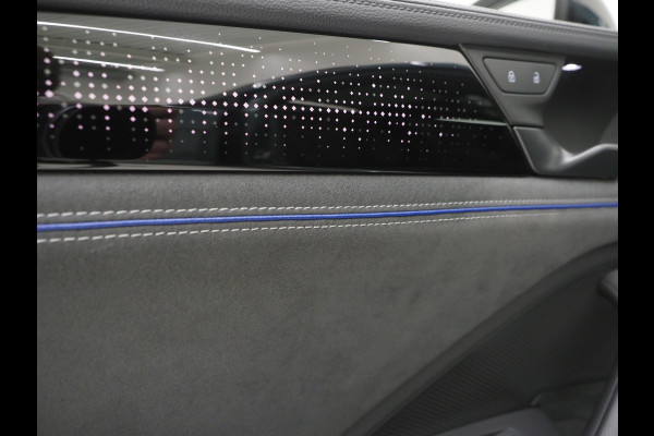 Volkswagen Passat Variant 1.5 eHybrid R-Line Edition | Panoramadak | Vol Leder | Harman/Kardon | HUD | Massage | Trekhaak