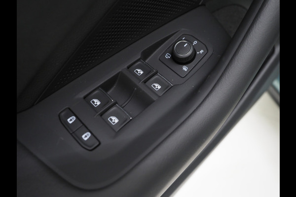 Volkswagen Passat Variant 1.5 eHybrid R-Line Edition | Panoramadak | Vol Leder | Harman/Kardon | HUD | Massage | Trekhaak