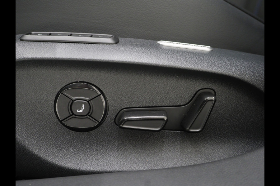 Volkswagen Passat Variant 1.5 eHybrid R-Line Edition | Panoramadak | Vol Leder | Harman/Kardon | HUD | Massage | Trekhaak