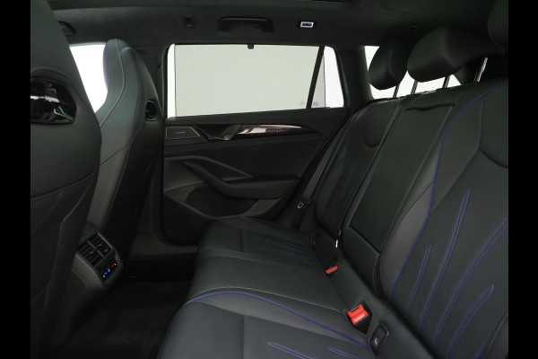 Volkswagen Passat Variant 1.5 eHybrid R-Line Edition | Panoramadak | Vol Leder | Harman/Kardon | HUD | Massage | Trekhaak