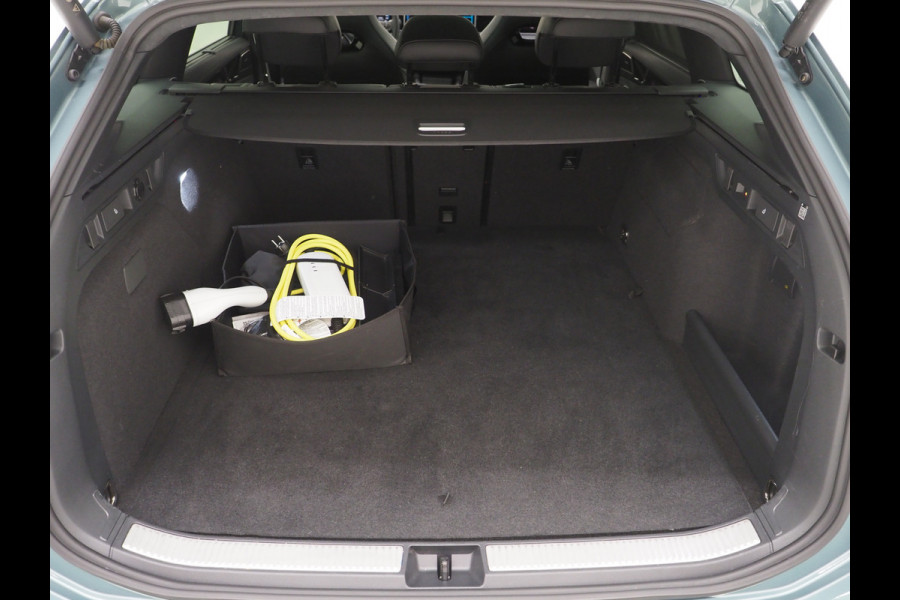 Volkswagen Passat Variant 1.5 eHybrid R-Line Edition | Panoramadak | Vol Leder | Harman/Kardon | HUD | Massage | Trekhaak