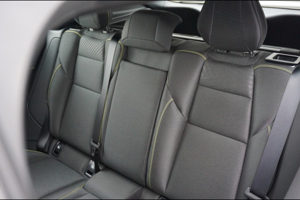 Lynk & Co 01 272PK Core PLUG IN HYBRID | NW MODEL | 1.800 TREKGEWICHT