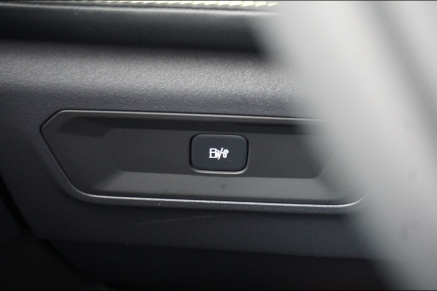 Lynk & Co 01 272PK Core PLUG IN HYBRID | NW MODEL | 1.800 TREKGEWICHT