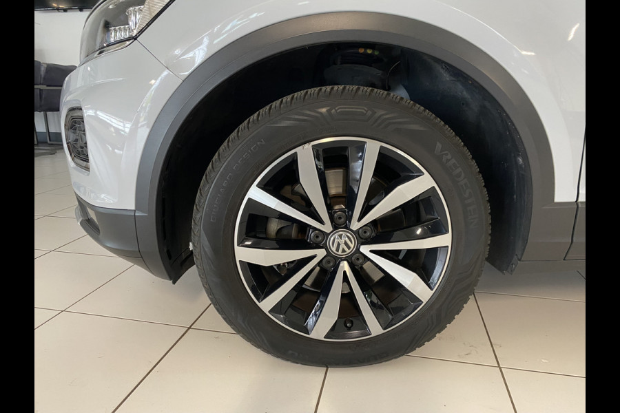 Volkswagen T-Roc 1.5 TSI Sport Carplay / Navigatie / Camera