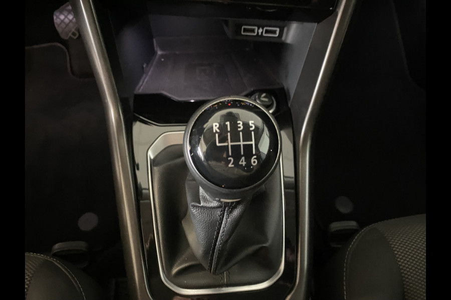 Volkswagen T-Roc 1.5 TSI Sport Carplay / Navigatie / Camera