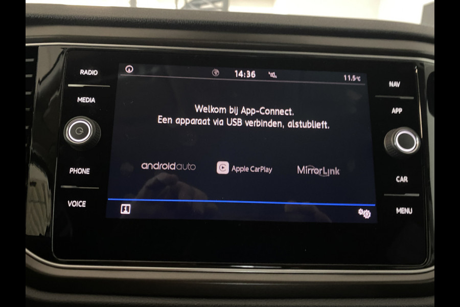 Volkswagen T-Roc 1.5 TSI Sport Carplay / Navigatie / Camera