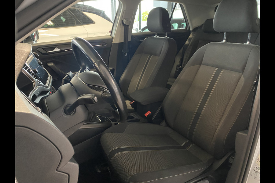 Volkswagen T-Roc 1.5 TSI Sport Carplay / Navigatie / Camera