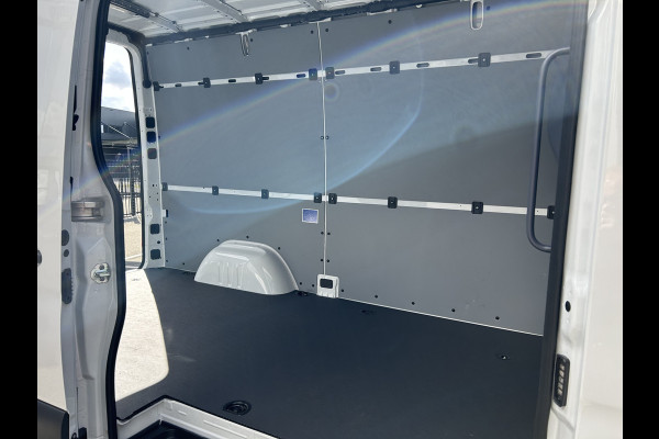 Mercedes-Benz eSprinter 320 L2 Pro 81kWh / Snel laden 115Kw / Trekhaak / MBUX / Navigatie / Camera / Cruise control / Airco / 270 Graden achterdeuren