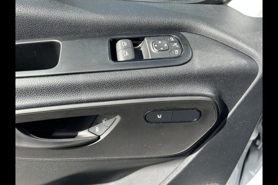 Mercedes-Benz eSprinter 320 L2 Pro 81kWh / Snel laden 115Kw / Trekhaak / MBUX / Navigatie / Camera / Cruise control / Airco / 270 Graden achterdeuren