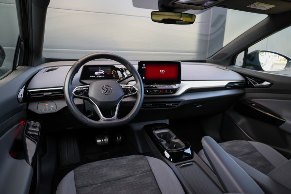 Volkswagen ID.4 Pro Performance 77 kWh | BTW | CAMERA | TREKHAAK | ACC | STOELVERWARMING |
