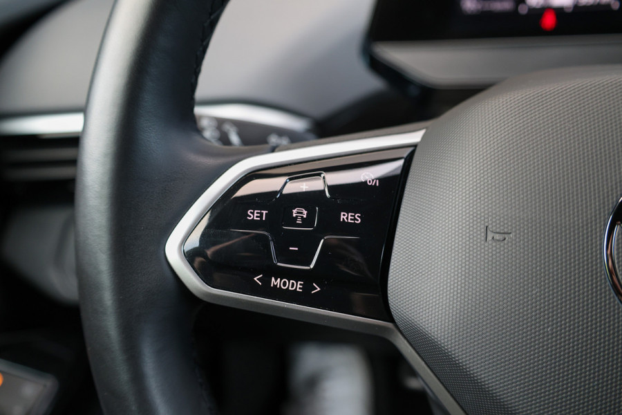 Volkswagen ID.4 Pro Performance 77 kWh | BTW | CAMERA | TREKHAAK | ACC | STOELVERWARMING |
