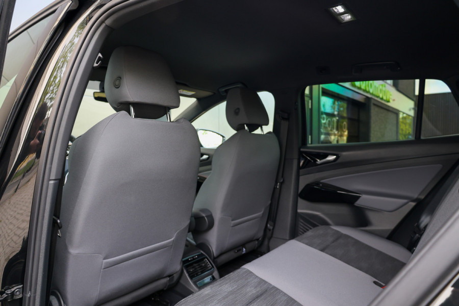 Volkswagen ID.4 Pro Performance 77 kWh | BTW | CAMERA | TREKHAAK | ACC | STOELVERWARMING |
