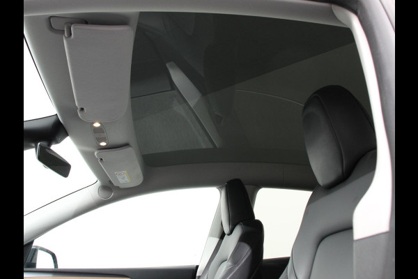 Tesla Model Y Performance Long Range AWD 75 kWh Climate control Adaptieve cruise control Achteruitrijcamera Panoramadak Keyless Stuurverwarming Stoelverwarming LED Navigatie Parkeersensoren
