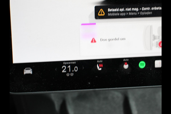 Tesla Model Y Performance Long Range AWD 75 kWh Climate control Adaptieve cruise control Achteruitrijcamera Panoramadak Keyless Stuurverwarming Stoelverwarming LED Navigatie Parkeersensoren