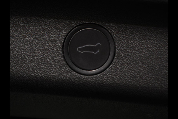 Tesla Model Y Performance Long Range AWD 75 kWh Climate control Adaptieve cruise control Achteruitrijcamera Panoramadak Keyless Stuurverwarming Stoelverwarming LED Navigatie Parkeersensoren