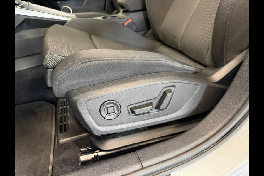 Audi A3 Sportback 35 TFSI S Edition SONOS Premium Audio Airco ECC Navigatie Carplay Full LED Elektr. Sportstoelen PDC VA + Camera Adaptive Cruise Control Head Up Display