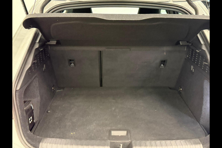 Audi A3 Sportback 35 TFSI S Edition SONOS Premium Audio Airco ECC Navigatie Carplay Full LED Elektr. Sportstoelen PDC VA + Camera Adaptive Cruise Control Head Up Display