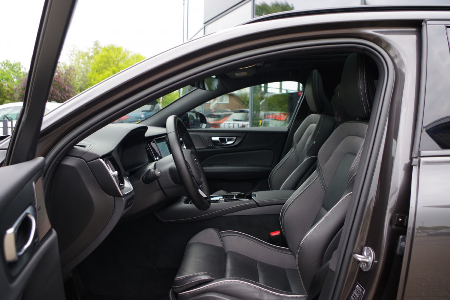 Volvo V60 2.0 T8 Plug-in Hybrid 456 PK AWD Ultimate Dark, Panoramadak, H/K Sound, 360 Camera