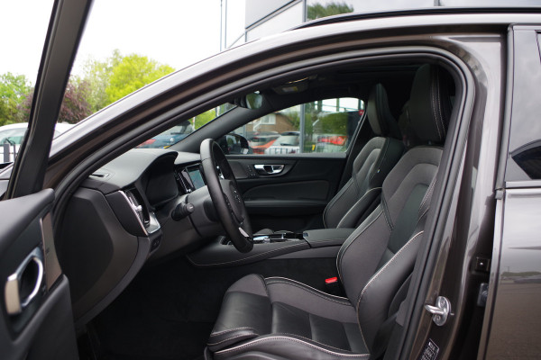 Volvo V60 2.0 T8 Plug-in Hybrid 456 PK AWD Ultimate Dark, Panoramadak, H/K Sound, 360 Camera