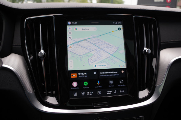 Volvo V60 2.0 T8 Plug-in Hybrid 456 PK AWD Ultimate Dark, Panoramadak, H/K Sound, 360 Camera