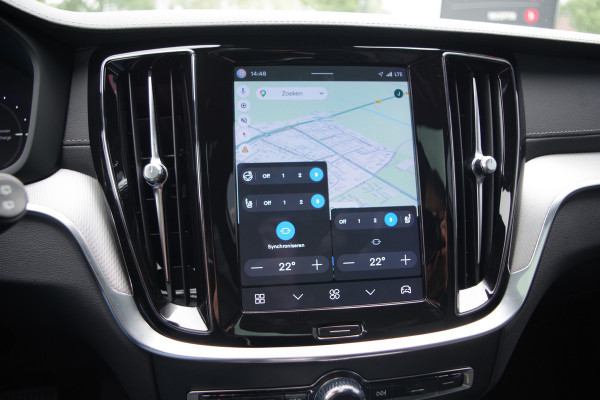 Volvo V60 2.0 T8 Plug-in Hybrid 456 PK AWD Ultimate Dark, Panoramadak, H/K Sound, 360 Camera
