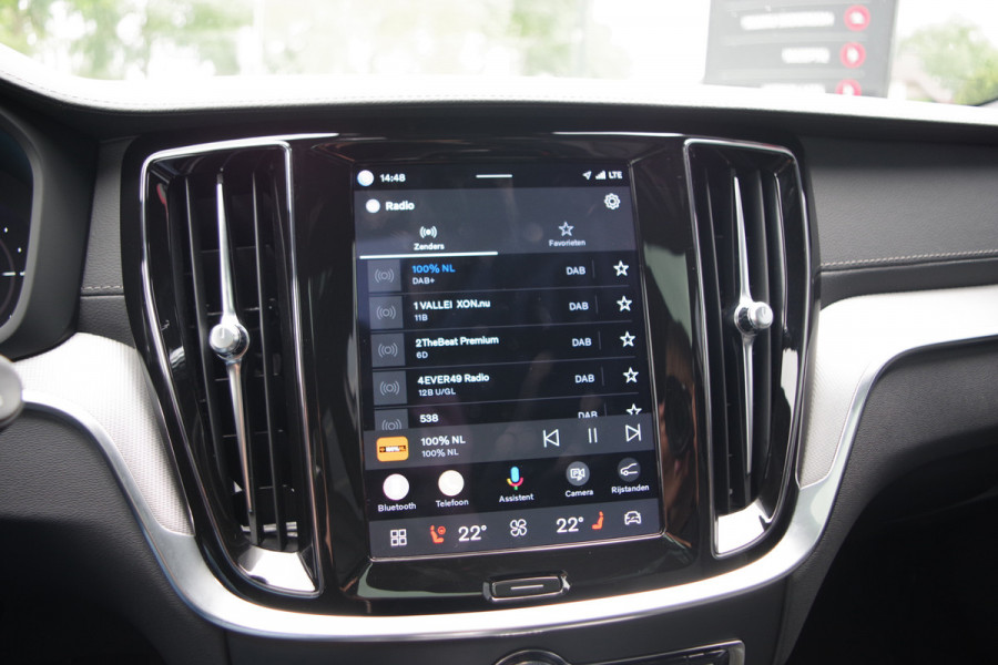 Volvo V60 2.0 T8 Plug-in Hybrid 456 PK AWD Ultimate Dark, Panoramadak, H/K Sound, 360 Camera