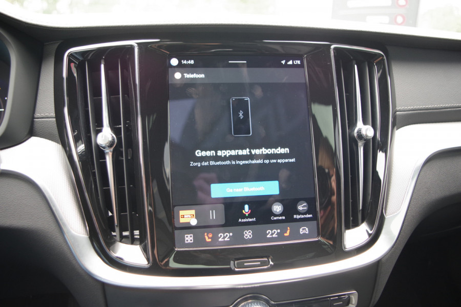 Volvo V60 2.0 T8 Plug-in Hybrid 456 PK AWD Ultimate Dark, Panoramadak, H/K Sound, 360 Camera