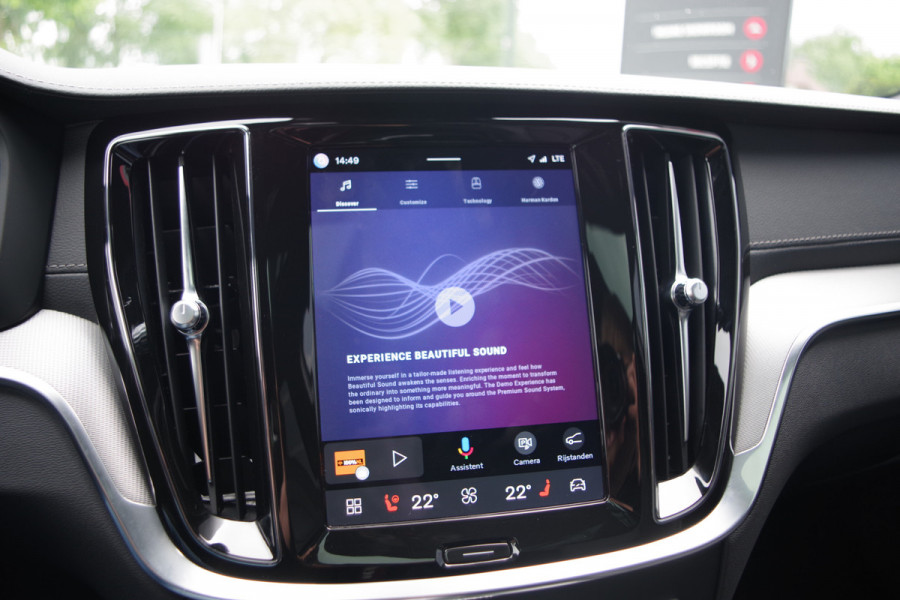Volvo V60 2.0 T8 Plug-in Hybrid 456 PK AWD Ultimate Dark, Panoramadak, H/K Sound, 360 Camera