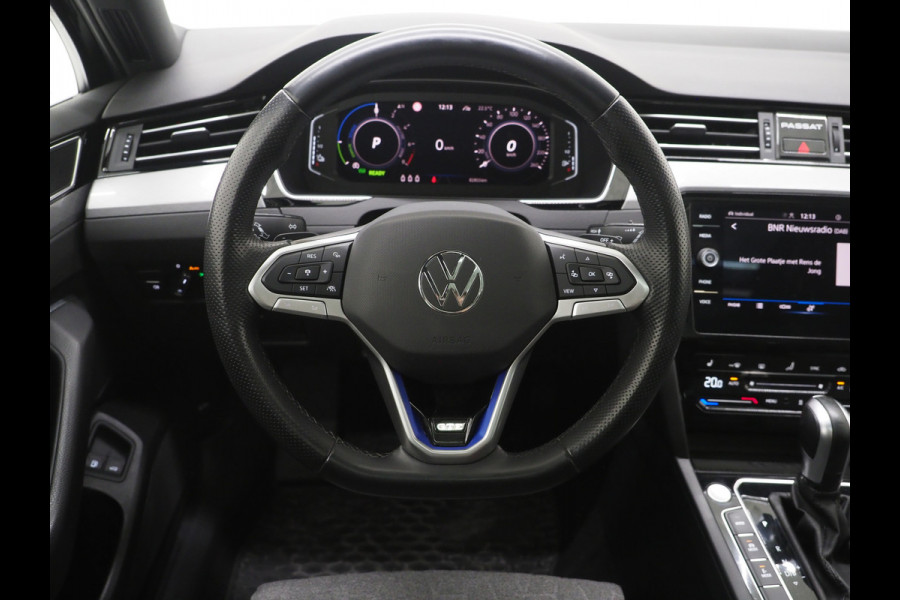 Volkswagen Passat Variant 1.4 TSI PHEV GTE 218PK | Panoramadak | Trekhaak | Massage | Camera | Virtual | Memory | Matrix | Carplay