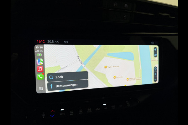 Alfa Romeo junior Elettrica Automaat 156PK Adaptieve Cruise Control LMV 18 inch Full Led Matrix Parkeer sensoren Navigatie Apple Carplay / Android auto  Climate Control