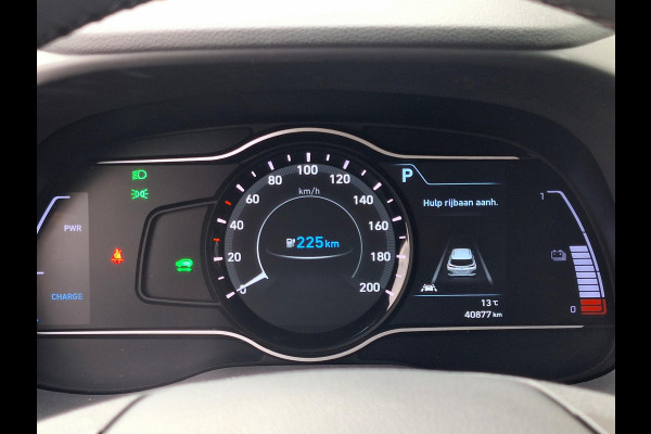 Hyundai Kona EV Premium 64 kWh | SOH: 96,8% | Warmtepomp | Lage km-stand | Leder | HUD | Blindspot | Full LED |