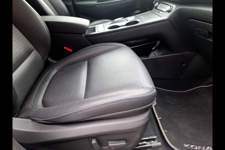 Hyundai Kona EV Premium 64 kWh | SOH: 96,8% | Warmtepomp | Lage km-stand | Leder | HUD | Blindspot | Full LED |