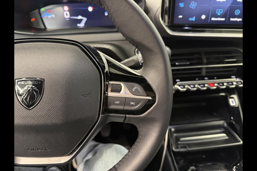 Peugeot 2008 1.2 PureTech 100 Allure Navigatie Apple Carplay/Android Auto Parkeersensoren Cruise Control Full LED Virtual Cockpit Climate Control Lichtmetalen velgen
