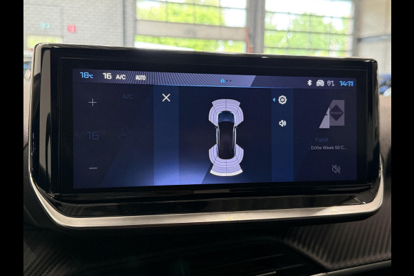 Peugeot 2008 1.2 PureTech 100 Allure Navigatie Apple Carplay/Android Auto Parkeersensoren Cruise Control Full LED Virtual Cockpit Climate Control Lichtmetalen velgen