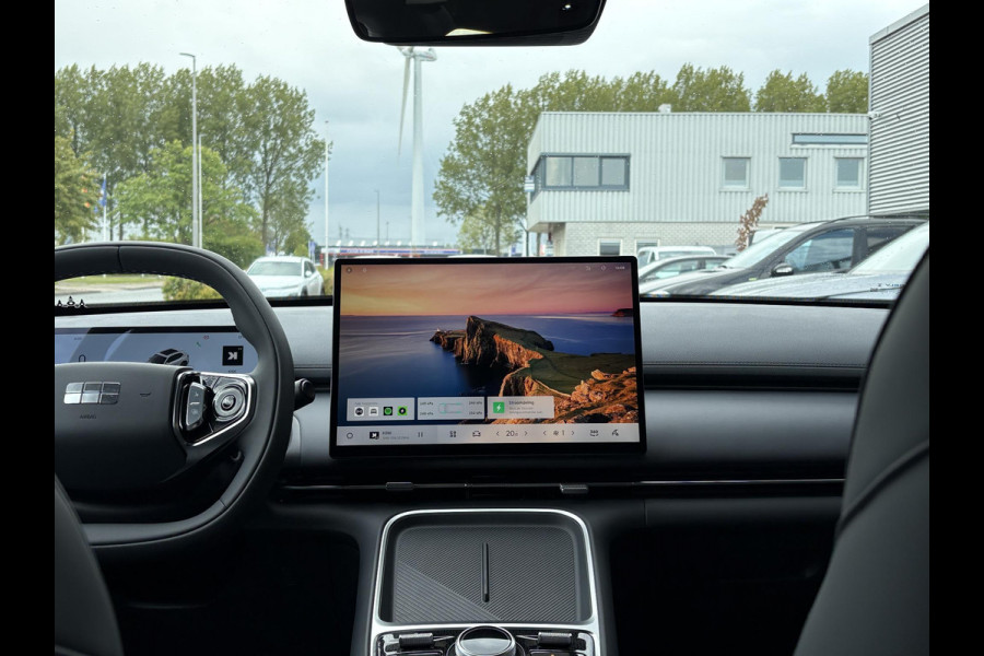 GEELY Starray EM-i 1.5 Pro | 360 Camera | Stoelverwarming | Parkeersensoren | Stuurverwarmimg | 83 km Elektrisch bereik | 18 Inch LMV